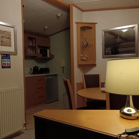 Lovely 3 Bedroom 8 Berth Caravan In Rhyl Ngoại thất bức ảnh