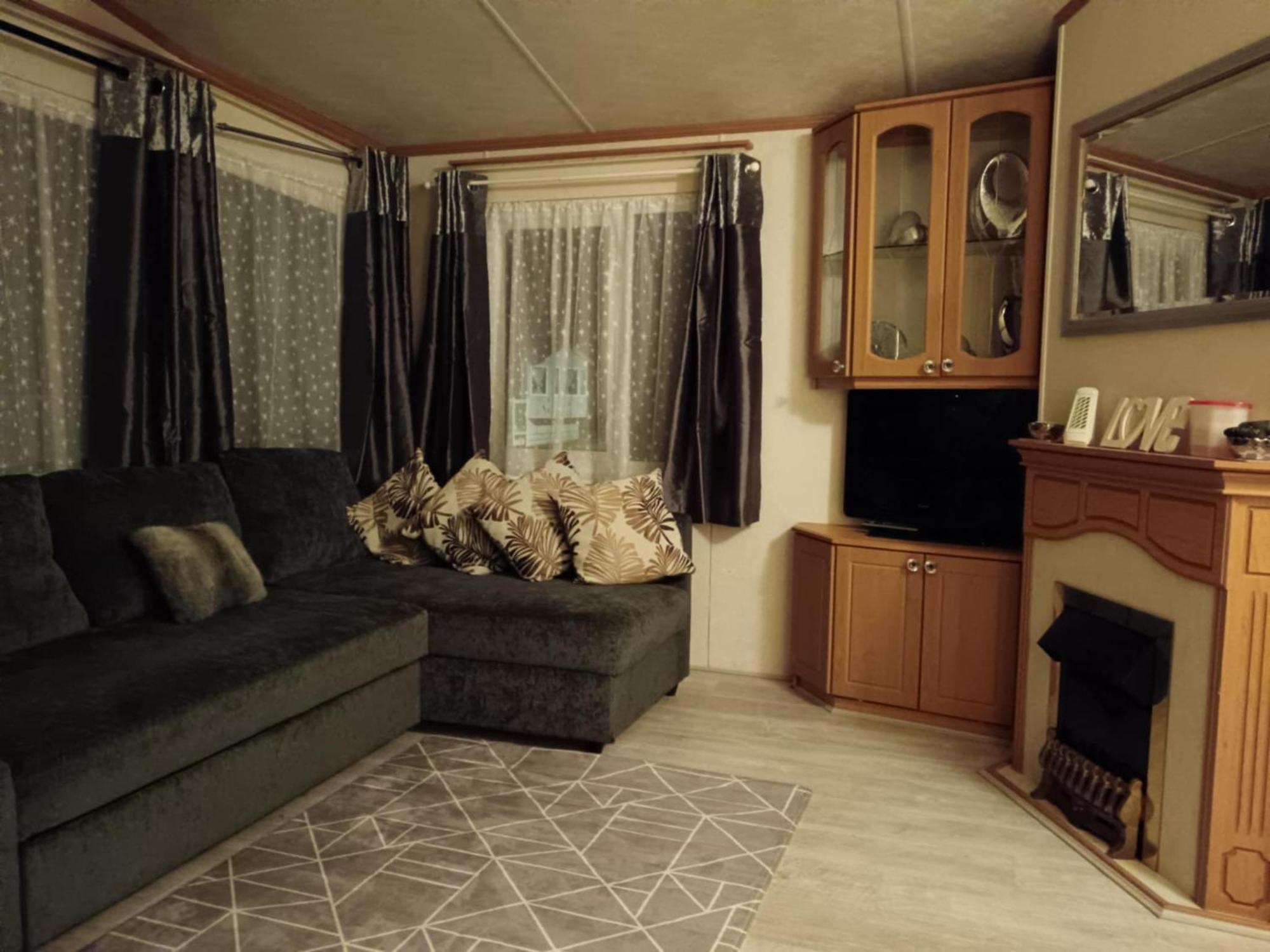 Lovely 3 Bedroom 8 Berth Caravan In Rhyl Ngoại thất bức ảnh